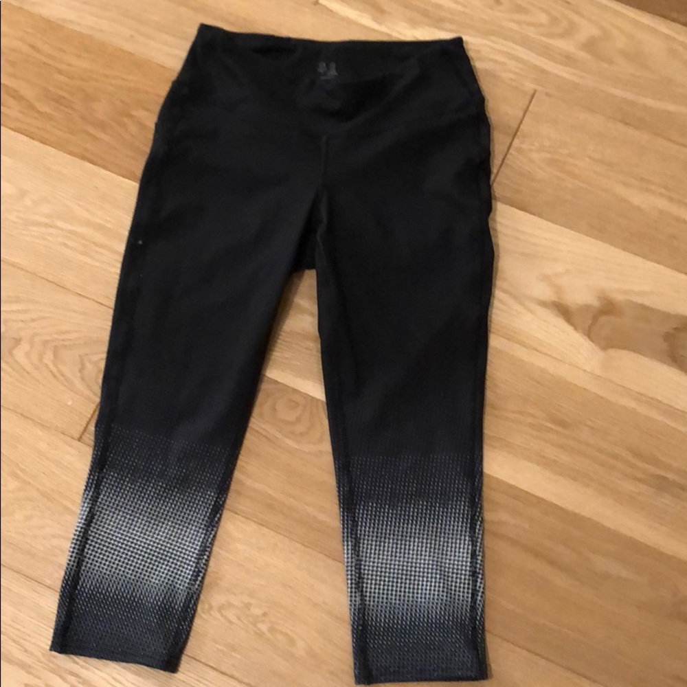 Gap fit cropped leggings